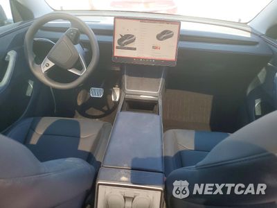 Zdjęcie 8 z 14 samochodu: 2026 TESLA MODEL Y VIN:7SAYGDEE1TA383351 - miniatura