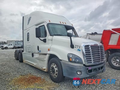 2018 FREIGHTLINER CASCADIA 125 SEMI TRUCK 3AKJGLDR2JSJP4899 - główne zdjęcie licytacji z USA - miniatura