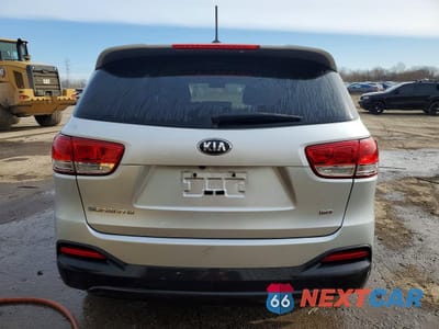 Zdjęcie 6 z 13 samochodu: 2016 KIA SORENTO LX VIN:5XYPG4A35GG095525 - miniatura