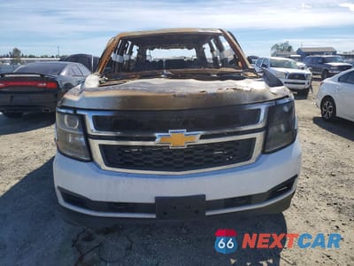 Piąte zdjęcie samochodu w środku: 2017 CHEVROLET SUBURBAN K1500 VIN:1GNSKKEC6HR297789 - miniatura