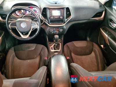 Zdjęcie 8 z 11 samochodu: 2018 JEEP CHEROKEE LATITUDE VIN:1C4PJLCB8JD543066 - miniatura
