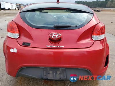 Zdjęcie 6 z 13 samochodu: 2015 HYUNDAI VELOSTER VIN:KMHTC6AD7FU239373 - miniatura