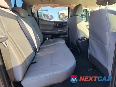 Zdjęcie 10 z 12 samochodu: 2017 TOYOTA TACOMA SR5 V6 VIN:3TMCZ5AN8HM086886 - miniatura