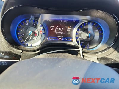Zdjęcie 9 z 12 samochodu: 2019 CHRYSLER 300 S VIN:2C3CCABG7KH537908 - miniatura