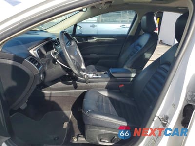 Zdjęcie 7 z 13 samochodu: 2020 FORD FUSION SEL VIN:3FA6P0CD5LR131827 - miniatura