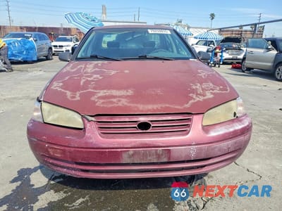Piąte zdjęcie samochodu w środku: 1998 TOYOTA CAMRY CE VIN:4T1BG22K0WU373258 - miniatura