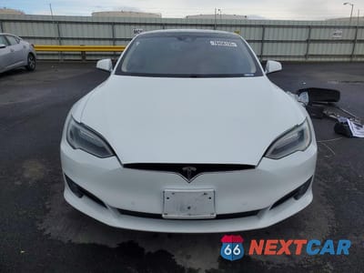 Piąte zdjęcie samochodu w środku: 2016 TESLA MODEL S VIN:5YJSA1E11GF156251 - miniatura