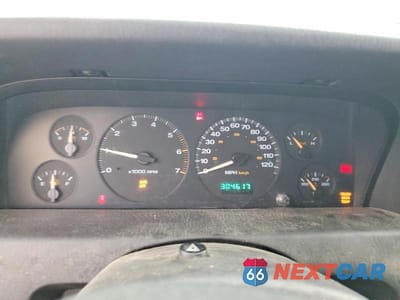 Zdjęcie 9 z 12 samochodu: 2004 JEEP GRAND CHEROKEE LAREDO VIN:1J4GW48S84C101389 - miniatura