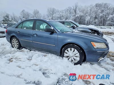 Czwarte zdjęcie samochodu z boku: 2010 HYUNDAI SONATA LIMITED V6 VIN:5NPEU4AF5AH620433 - miniatura