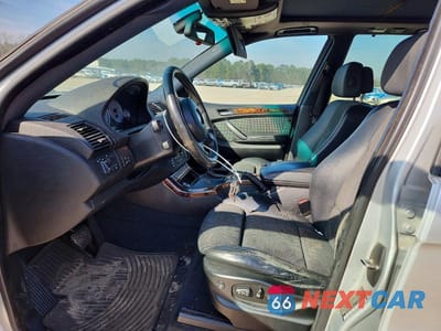 Zdjęcie 7 z 13 samochodu: 2005 BMW X5 4.8IS VIN:5UXFA93505LE83452 - miniatura