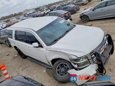 Czwarte zdjęcie samochodu z boku: 2020 CHEVROLET TAHOE POLICE VIN:1GNLCDEC5LR257502 - miniatura
