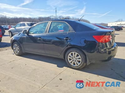 Drugie zdjęcie samochodu z przodu: 2010 KIA FORTE EX VIN:KNAFU4A28A5855181 - miniatura