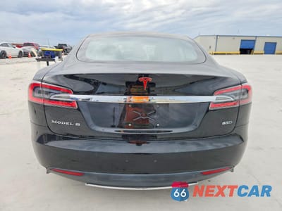 Zdjęcie 6 z 13 samochodu: 2015 TESLA MODEL S 85D VIN:5YJSA1H22FFP74830 - miniatura
