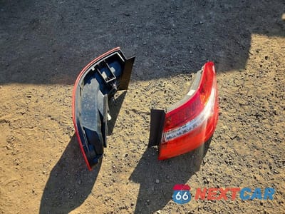 Zdjęcie 12 z 12 samochodu: 2012 MERCEDES-BENZ E 350 4MATIC VIN:WDDHF8JB7CA615326 - miniatura