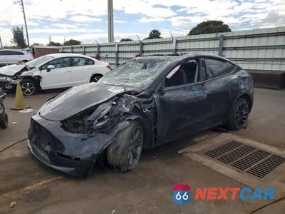 2024 TESLA MODEL Y 7SAYGDED6RF206541 - główne zdjęcie licytacji z USA - miniatura