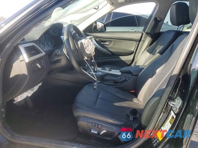 Zdjęcie 7 z 12 samochodu: 2016 BMW 320 XI VIN:WBA8E5G53GNT93392 - miniatura