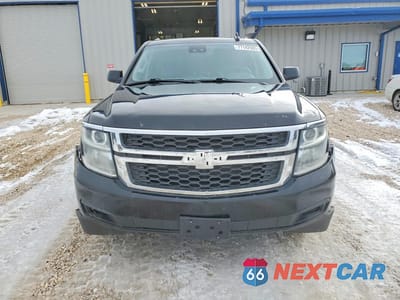 Piąte zdjęcie samochodu w środku: 2020 CHEVROLET SUBURBAN K1500 LT VIN:1GNSKHKC9LR252037 - miniatura