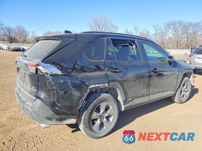 Trzecie zdjęcie samochodu z tyłu: 2022 TOYOTA RAV4 LE VIN:4T3MWRFV5NU081748 - miniatura
