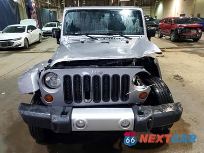 Piąte zdjęcie samochodu w środku: 2013 JEEP WRANGLER UNLIMITED SAHARA VIN:1C4BJWEG0DL560796 - miniatura