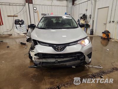 Piąte zdjęcie samochodu w środku: 2018 TOYOTA RAV4 LE VIN:JTMZFREV0JJ192546 - miniatura
