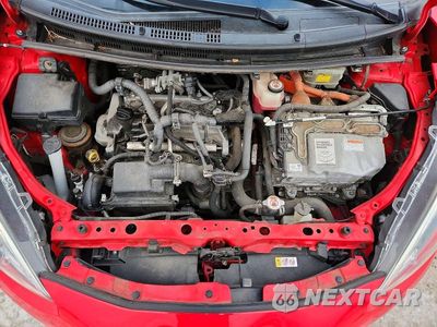 Zdjęcie 11 z 12 samochodu: 2018 TOYOTA PRIUS C VIN:JTDKDTB34J1602272 - miniatura