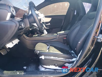 Zdjęcie 7 z 12 samochodu: 2024 MERCEDES-BENZ CLA 250 4MATIC VIN:W1K5J4HB8RN454518 - miniatura