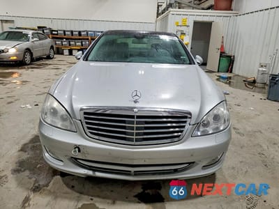Piąte zdjęcie samochodu w środku: 2007 MERCEDES-BENZ S 550 4MATIC VIN:WDDNG86X27A108117 - miniatura