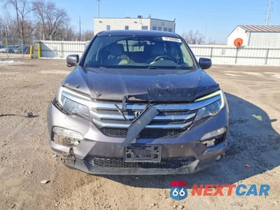 Piąte zdjęcie samochodu w środku: 2016 HONDA PILOT EX VIN:5FNYF6H34GB051872 - miniatura