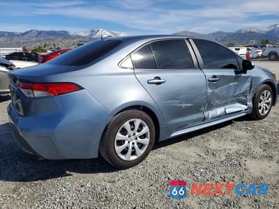 Trzecie zdjęcie samochodu z tyłu: 2021 TOYOTA COROLLA LE VIN:5YFEPMAE8MP218007 - miniatura