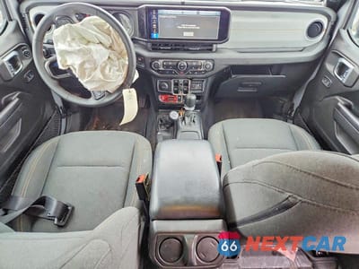 Zdjęcie 8 z 13 samochodu: 2024 JEEP WRANGLER 4XE VIN:1C4RJXN68RW141449 - miniatura