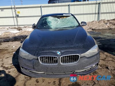 Piąte zdjęcie samochodu w środku: 2016 BMW 328 XI SULEV VIN:WBA8E3G50GNU01338 - miniatura