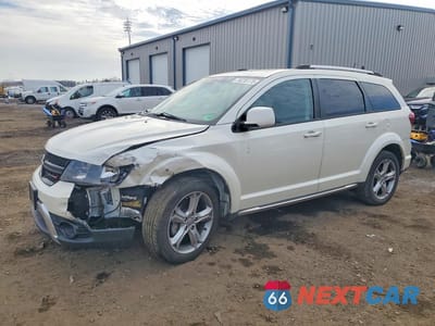 2017 DODGE JOURNEY CROSSROAD 3C4PDDGGXHT555212 - główne zdjęcie licytacji z USA - miniatura
