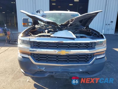 Piąte zdjęcie samochodu w środku: 2018 CHEVROLET SILVERADO 1500 RWD 4.3L V6 W/T VIN:3GCPCNEH8JG234059 - miniatura