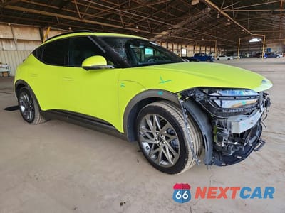 Czwarte zdjęcie samochodu z boku: 2023 GENESIS GV60 ADVANCED VIN:KMUKCDTC4PU014612 - miniatura