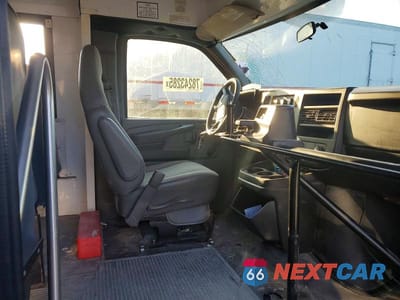 Piąte zdjęcie samochodu w środku: 2009 CHEV EXPRESS G VIN:1GBHG31C491167286 - miniatura