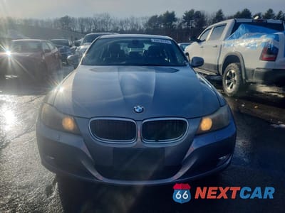 Piąte zdjęcie samochodu w środku: 2011 BMW 328 XI SULEV VIN:WBAPK5G56BNN27440 - miniatura