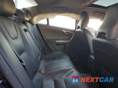 Zdjęcie 10 z 12 samochodu: 2017 VOLVO S60 VIN:YV126MFL0H2420920 - miniatura