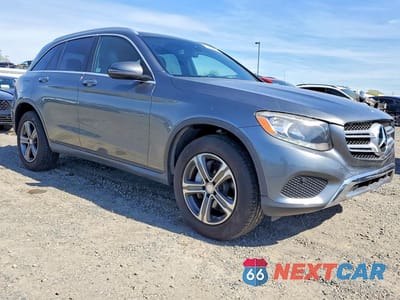 Czwarte zdjęcie samochodu z boku: 2017 MERCEDES-BENZ GLC 300 VIN:WDC0G4JB7HF160818 - miniatura