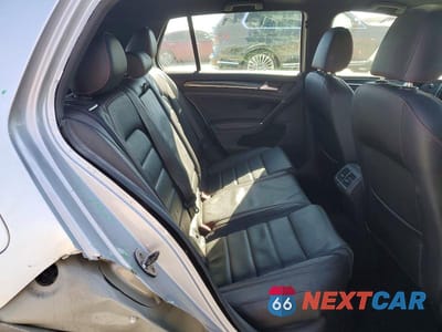Zdjęcie 10 z 12 samochodu: 2016 VOLKSWAGEN GTI S/SE VIN:3VW447AU2GM060060 - miniatura