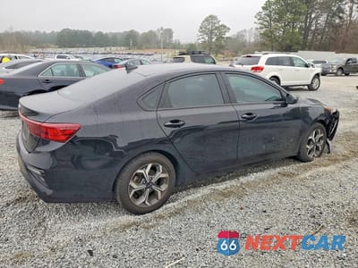 Trzecie zdjęcie samochodu z tyłu: 2021 KIA FORTE VIN:3KPF24AD0ME389829 - miniatura
