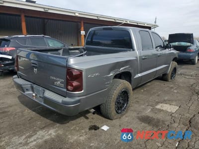 Trzecie zdjęcie samochodu z tyłu: 2011 DODGE DAKOTA SLT VIN:1D7RW3GK0BS606474 - miniatura