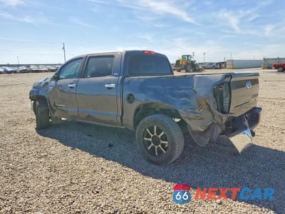 Drugie zdjęcie samochodu z przodu: 2017 TOYOTA TUNDRA SR5 VIN:5TFEW5F18HX214156 - miniatura