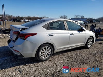 Trzecie zdjęcie samochodu z tyłu: 2019 HYUNDAI ACCENT SE VIN:3KPC24A31KE050827 - miniatura