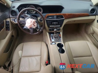 Zdjęcie 8 z 11 samochodu: 2014 MERCEDES-BENZ C 300 4MATIC VIN:WDDGF8AB6ER317575 - miniatura
