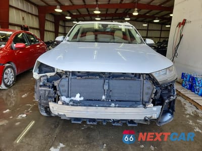 Piąte zdjęcie samochodu w środku: 2019 AUDI Q7 PREMIUM PLUS VIN:WA1LAAF74KD034212 - miniatura