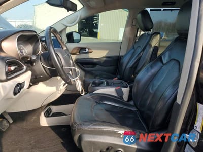 Zdjęcie 7 z 12 samochodu: 2017 CHRYSLER PACIFICA TOURING L VIN:2C4RC1BGXHR711768 - miniatura