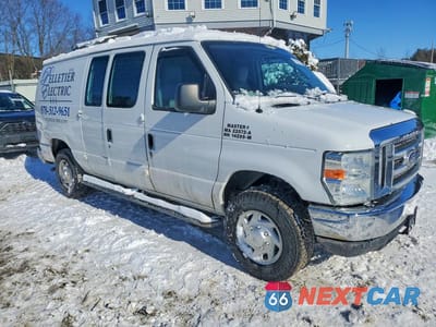 Czwarte zdjęcie samochodu z boku: 2014 FORD ECONOLINE E250 VAN VIN:1FTNE2EW4EDA49301 - miniatura