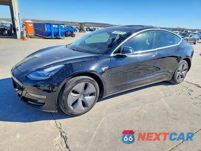 2019 TESLA MODEL 3 5YJ3E1EA0KF429360 - główne zdjęcie licytacji z USA - miniatura