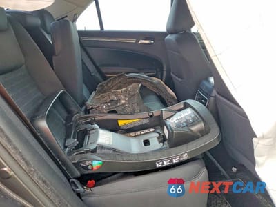 Zdjęcie 10 z 11 samochodu: 2022 CHRYSLER 300 TOURING VIN:2C3CCARG6NH158974 - miniatura