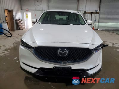 Piąte zdjęcie samochodu w środku: 2021 MAZDA CX-5 SPORT VIN:JM3KFBBM4M0354555 - miniatura